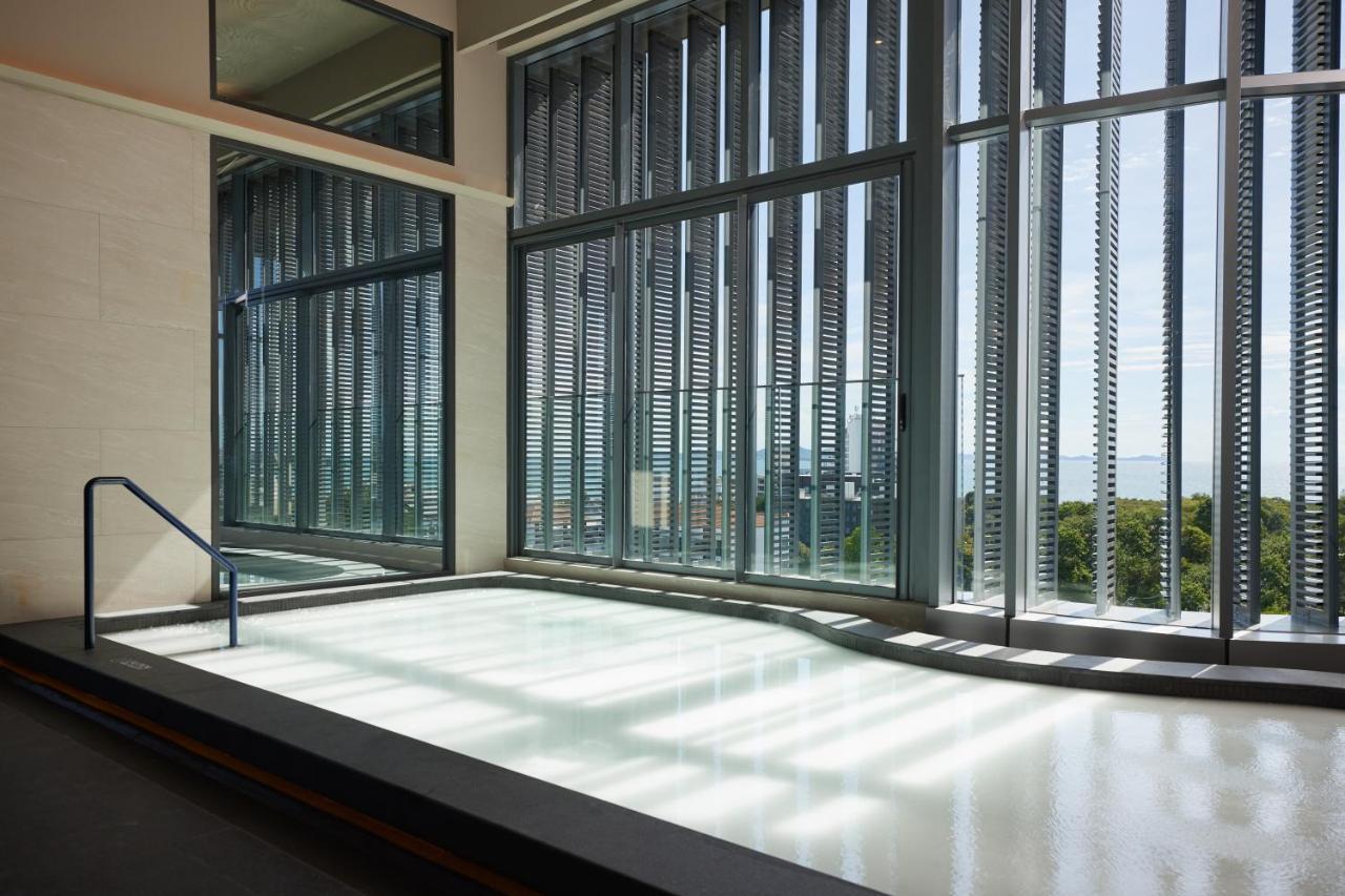 Grande Centre Point Space Pattaya Exterior foto Interior of the building