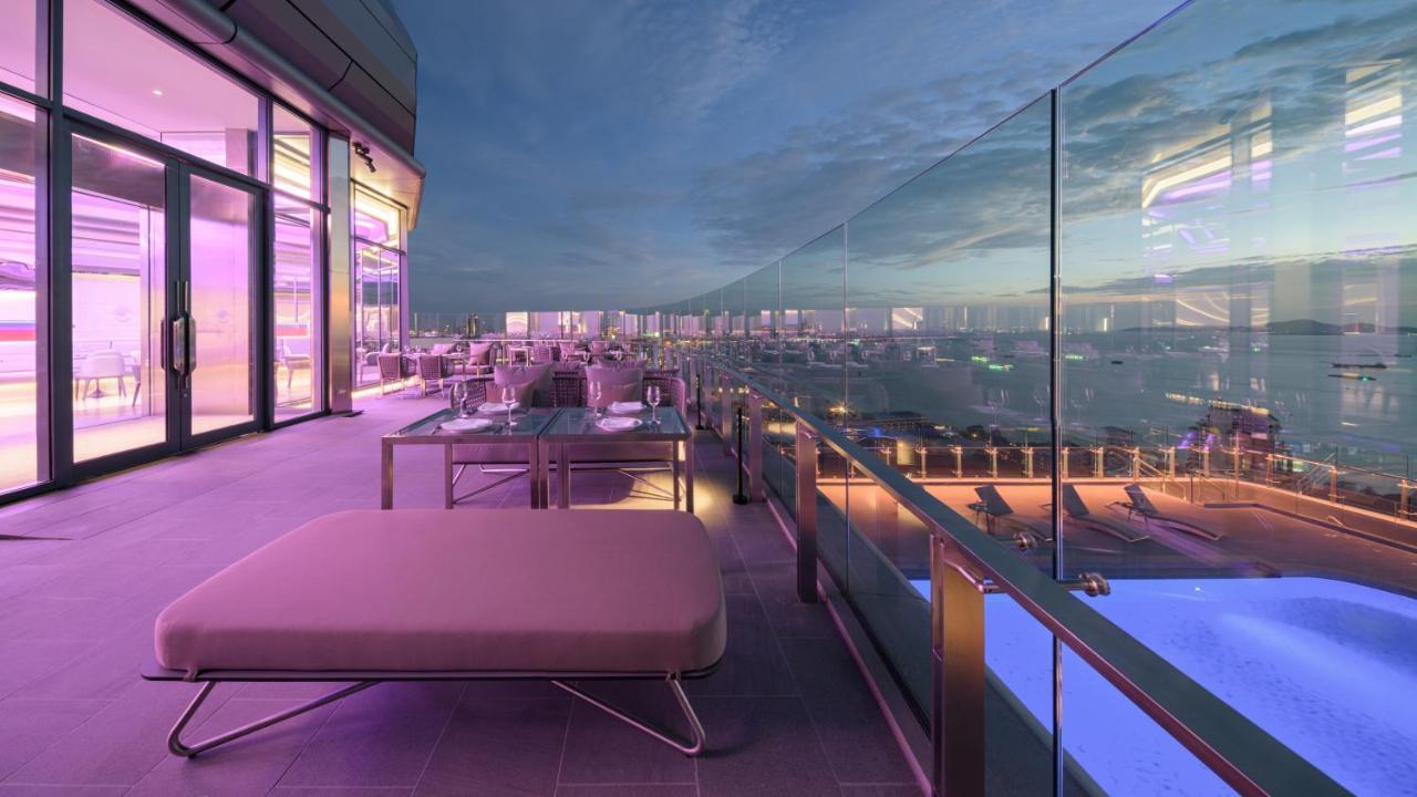 Grande Centre Point Space Pattaya Exterior foto Skyline Terrace
